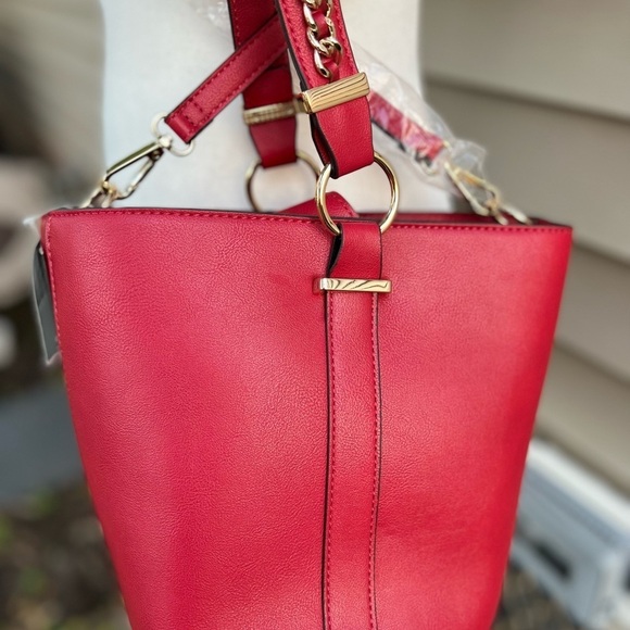 Inc international concepts red bucket bag crossbody bag - Picture 8 of 12